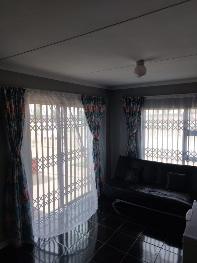 3 Bedroom Property for Sale in Heidedal Free State